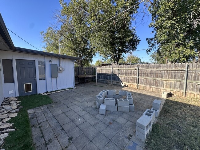 Building Photo - 2310 Oxford Cir