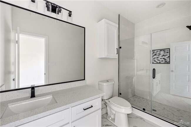 Building Photo - 23 N Abesam Ave