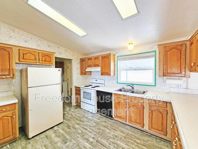 Building Photo - 1781 Baradonna Rd