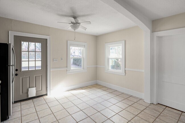 Building Photo - Updated West Asheville Bungalow
