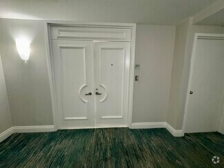 Building Photo - 5280 N Ocean Dr