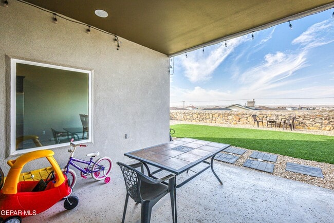 Building Photo - 2375 Enchanted Peaks