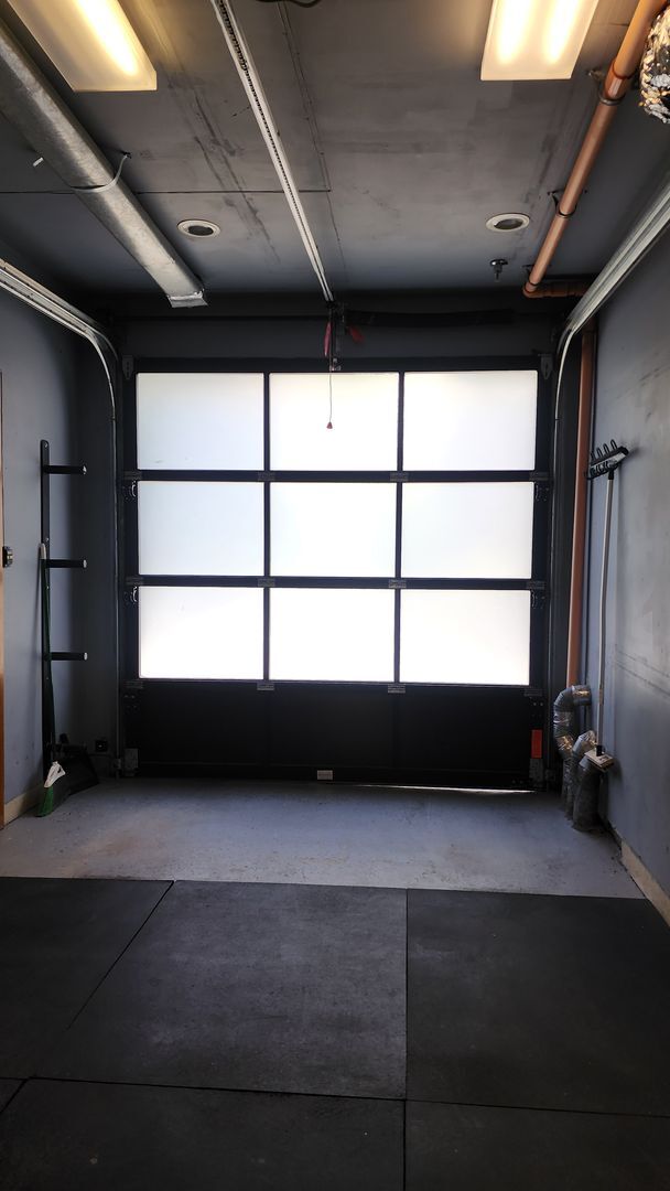 Building Photo - Corner Townhouse in Downtown Tacoma with A...