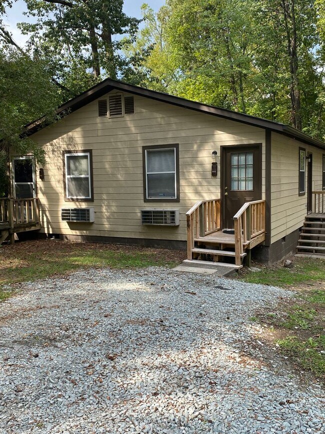 Building Photo - 212 Macon St