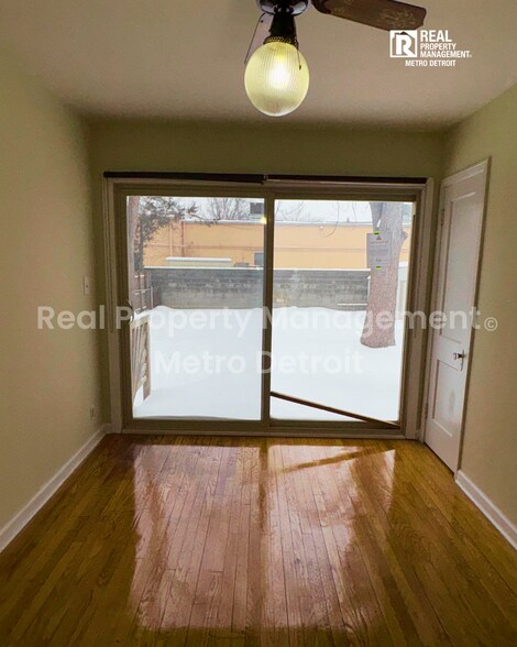 Building Photo - 823 E Second St