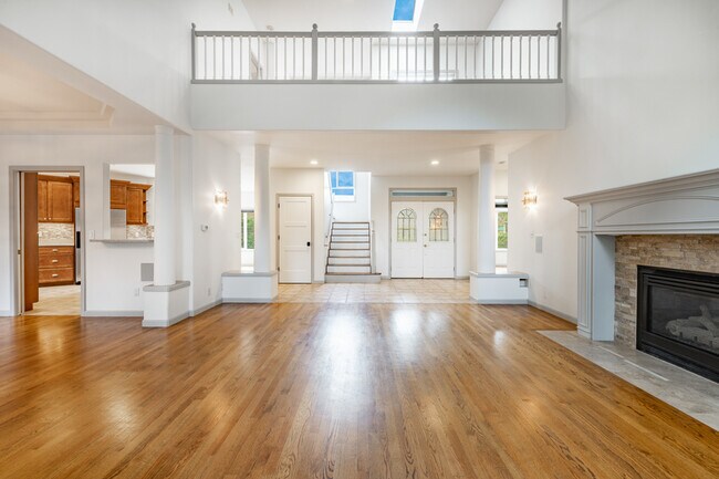 Building Photo - 8975 Snowy Owl Ln