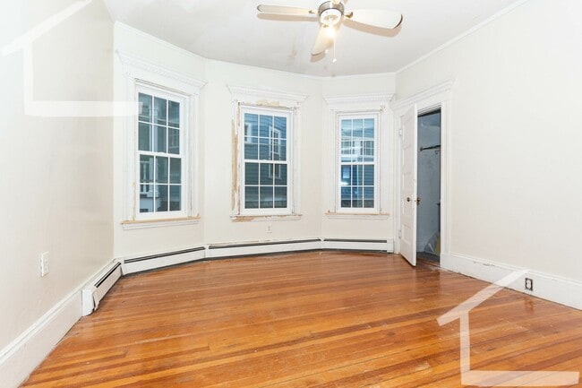 Building Photo - Coolidge Corner Area of Brookline, Free Wa...