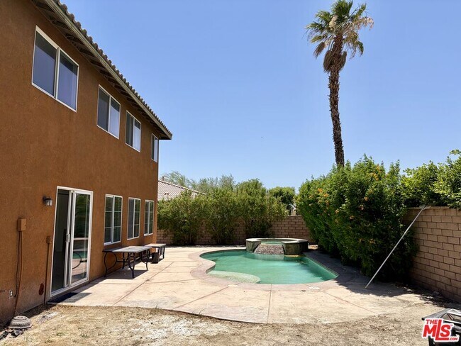 Building Photo - 41183 Bank Ct