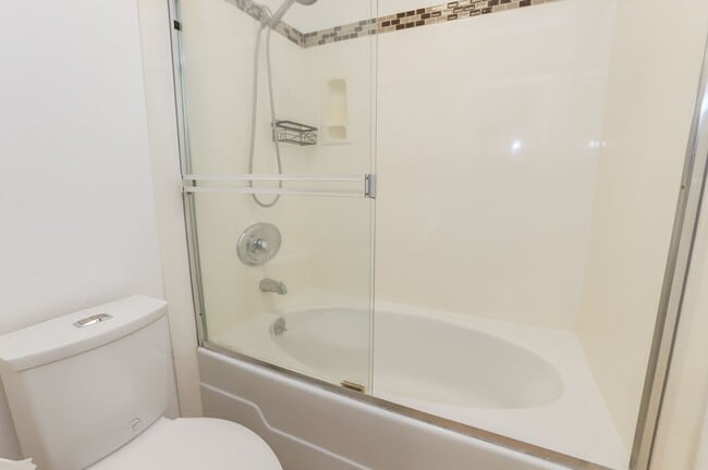 Building Photo - 3 Bed / 2.5 Bath townhome at the Cove in Redwood Shores with garage parking and EV charger. YouTu...