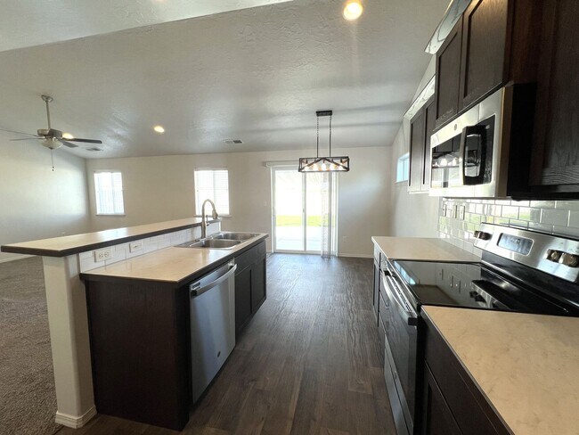 Building Photo - Beautiful 3 bed 2 bath home in Caldwell ju...