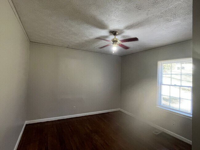 Building Photo - **ON HOLD**Near Ft. Benning/Columbus, GA 3 Bedroom / 2 Bathroom Home for Rent***