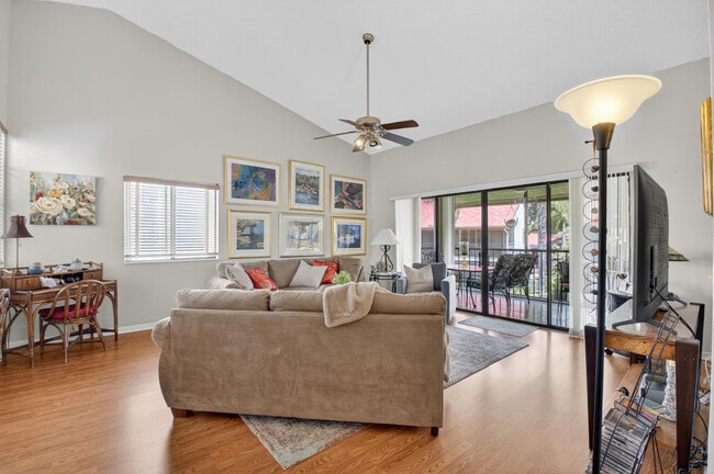 Building Photo - 7677 Lexington Club Blvd