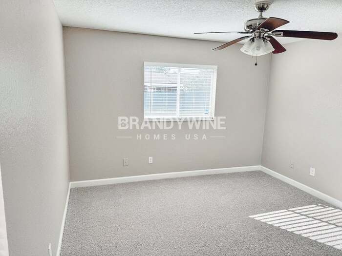 Building Photo - 220 Bonnie Glen Ln