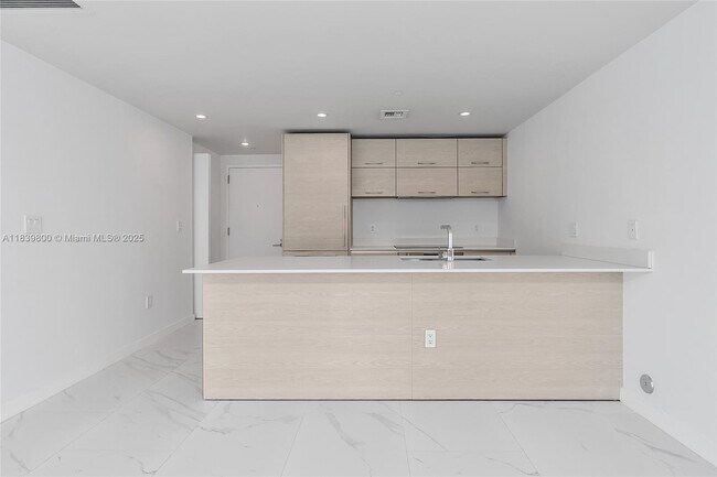 Building Photo - 1300 S Miami Ave