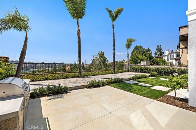 Building Photo - 22661 Sweet Meadow