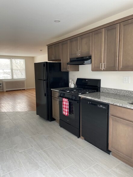 Building Photo - 123 Gallagher Rd