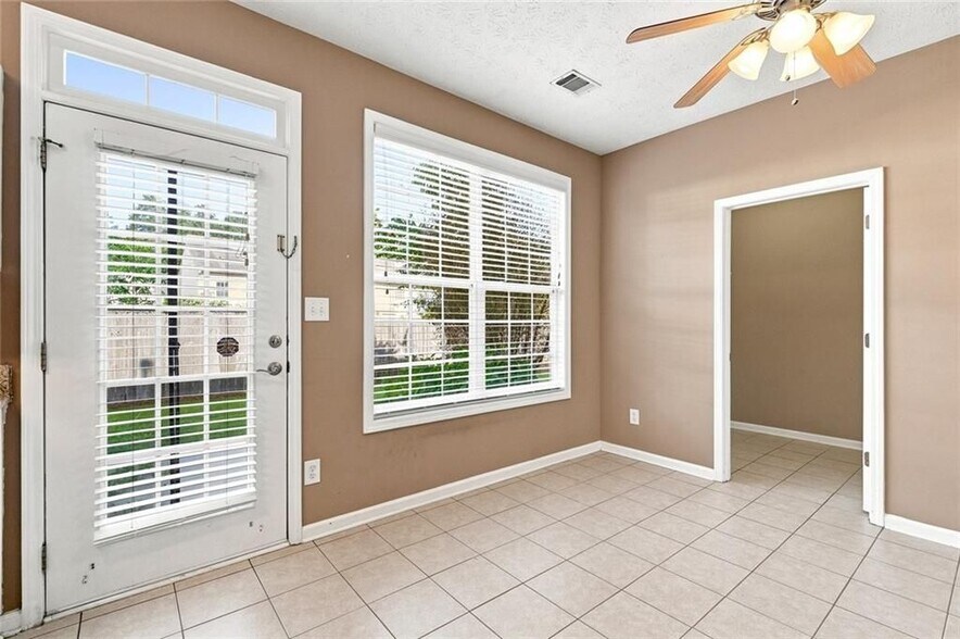 Building Photo - 3063 Kentmere Dr