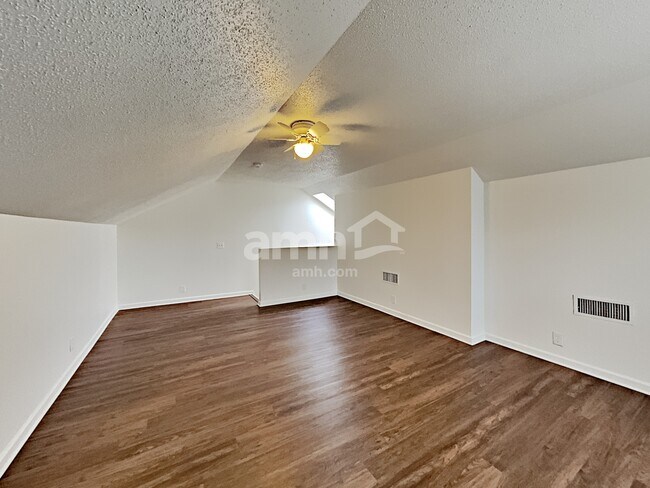 Building Photo - 1768 Merritt St