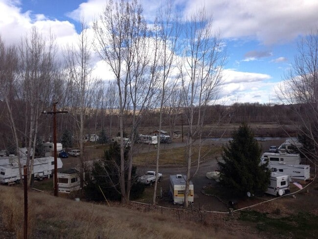 Building Photo - 2245 S Naches Rd