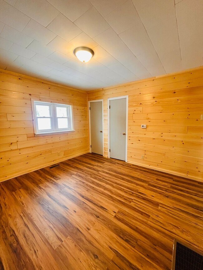 Building Photo - Village of West Carthage 3-4 Bedroom / 1.5 Bath Home