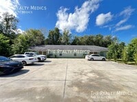 Building Photo - 106 Walnut Dr