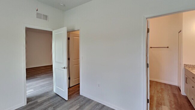 Building Photo - 4028 SW 7th Pl