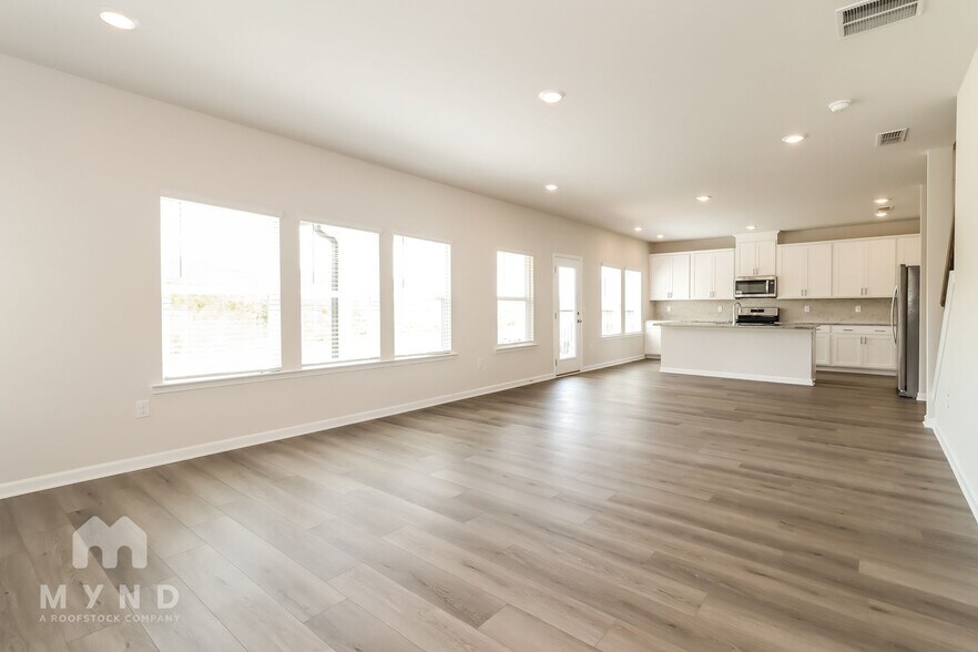 Building Photo - 250 Sope Crk Cir