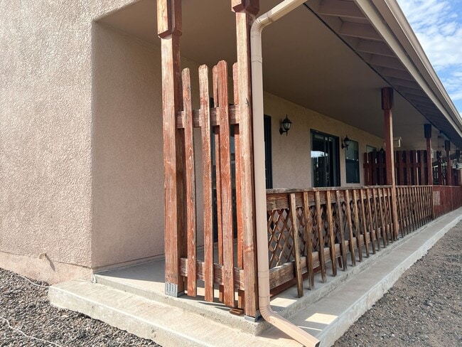 Building Photo - DUPLEX APARTMENT - CAMP VERDE