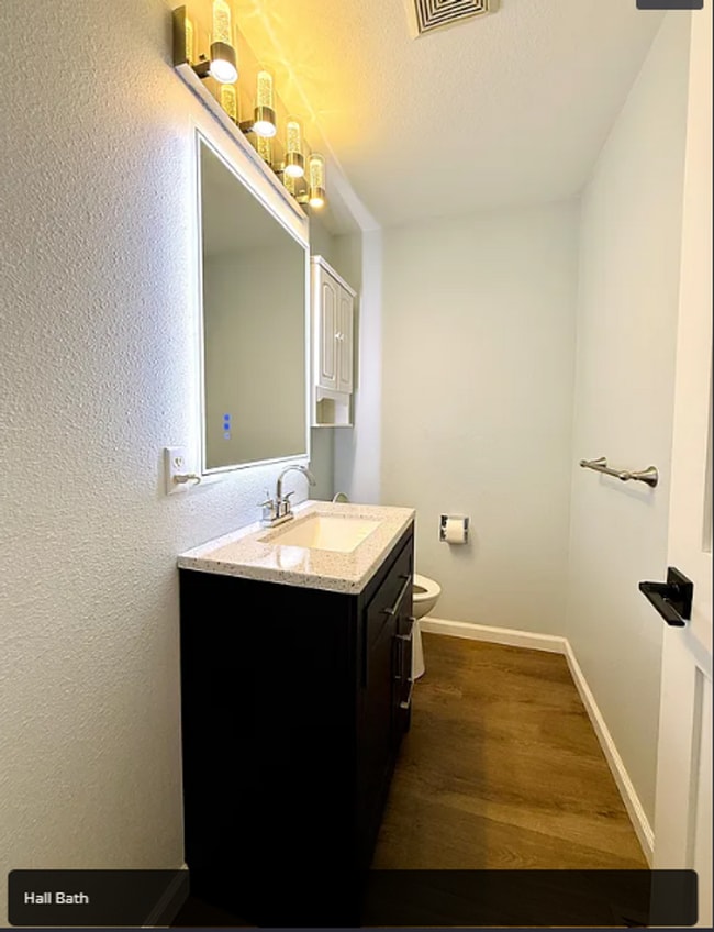 Building Photo - House For Rent In Sammamish