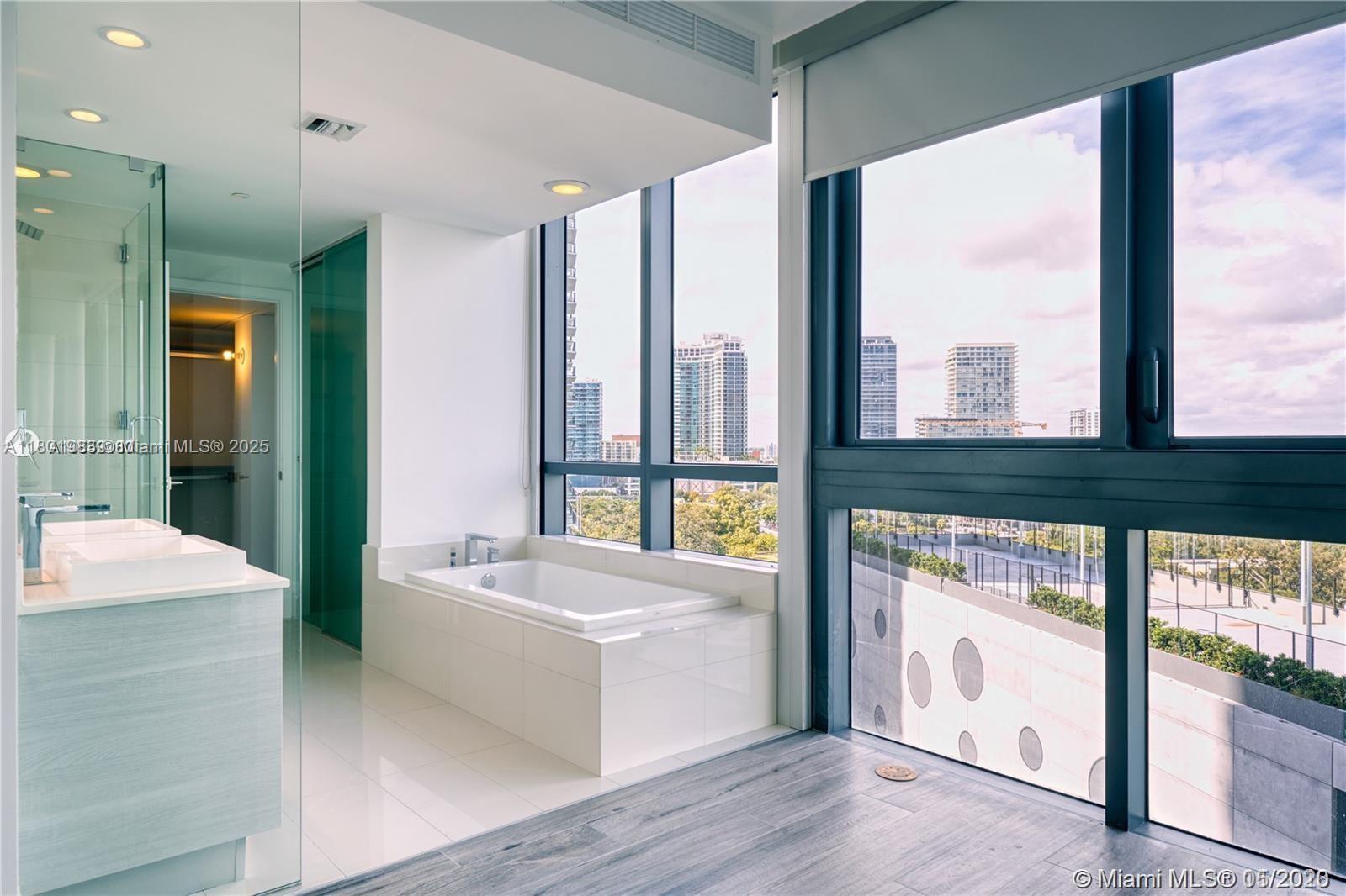 Master Bath - 650 NE 32nd St