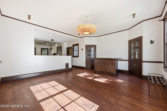 Building Photo - 2979 St Johns Ave