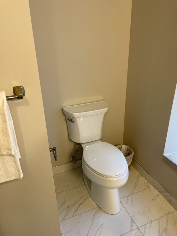 Building Photo - 1417 W 9th St