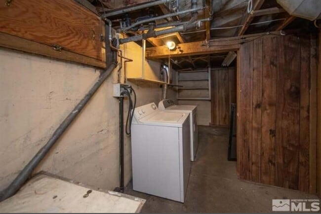 Building Photo - 308 College Ct