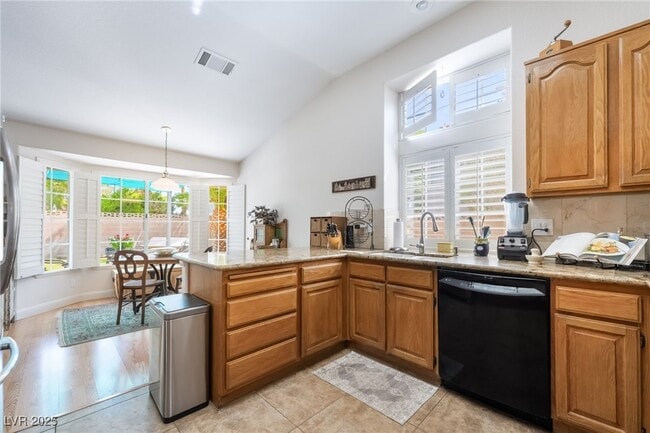 Building Photo - 8628 Highacre Dr