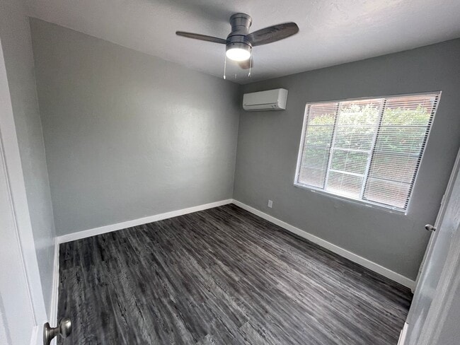 Building Photo - Remodeled Two Bedroom In Desirable Historical Tucson Neighborhood!!