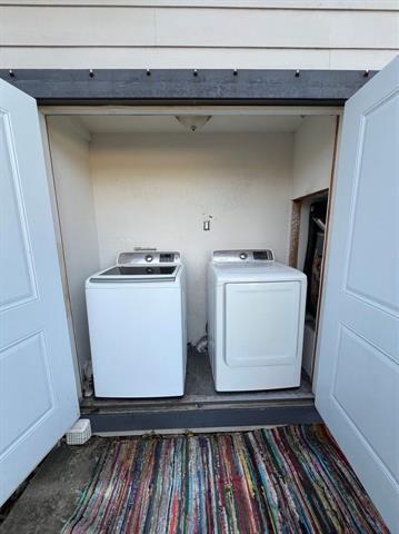 Building Photo - 6200 Victor St