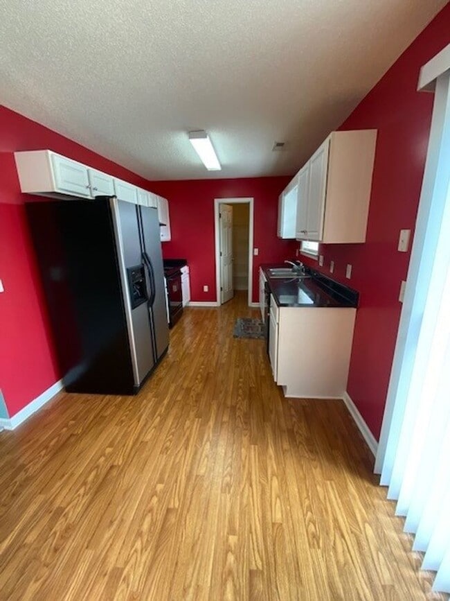 Building Photo - Charming 2 bed 2 bath home in Whitney Pines