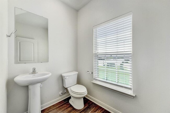 Building Photo - 16412 Farmhouse Ln