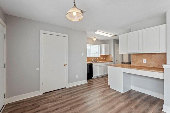 Building Photo - 19511 Fletcher Way Dr