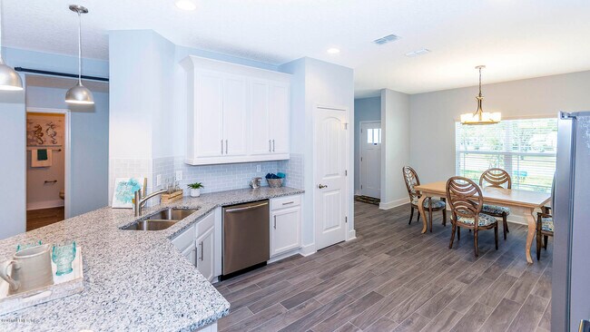 Building Photo - 707 Amberjack Ln