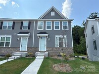 Building Photo - 422 Serenity Cir