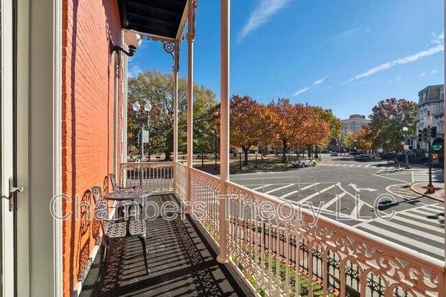 Building Photo - 4 Logan Cir NW