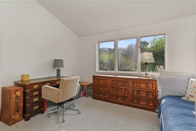 Building Photo - 61 Whitney Glen Dr