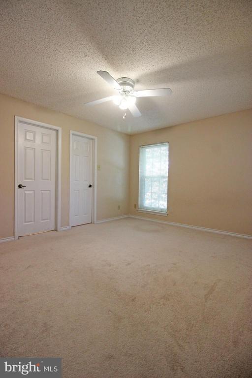 Building Photo - 1543 Lincoln Way