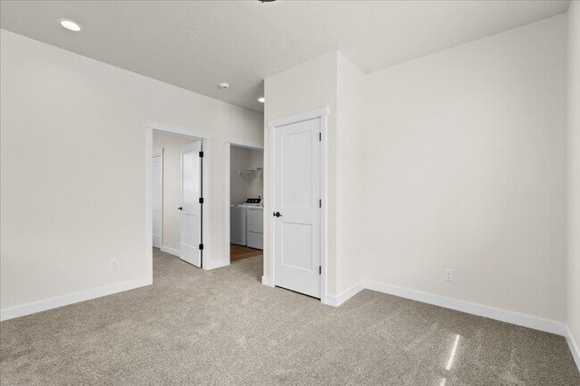 Building Photo - 5361 E Dorado Ave
