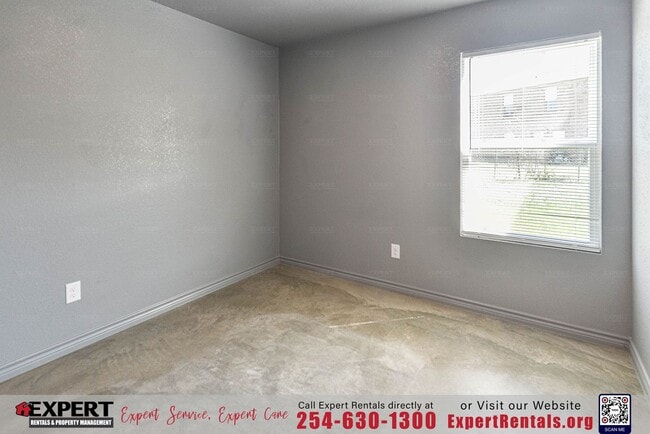 Building Photo - Discover the perfect blend of comfort and convenience!!