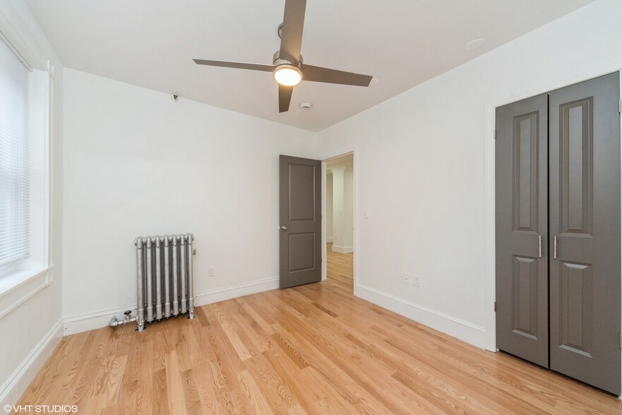 Building Photo - 14 Westland Ave