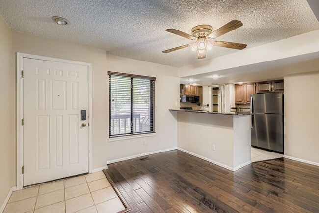 Building Photo - 953 Moorings Dr