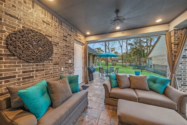 Building Photo - 199 Springs Edge Dr