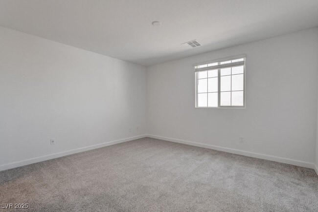 Building Photo - 933 Watford Pl